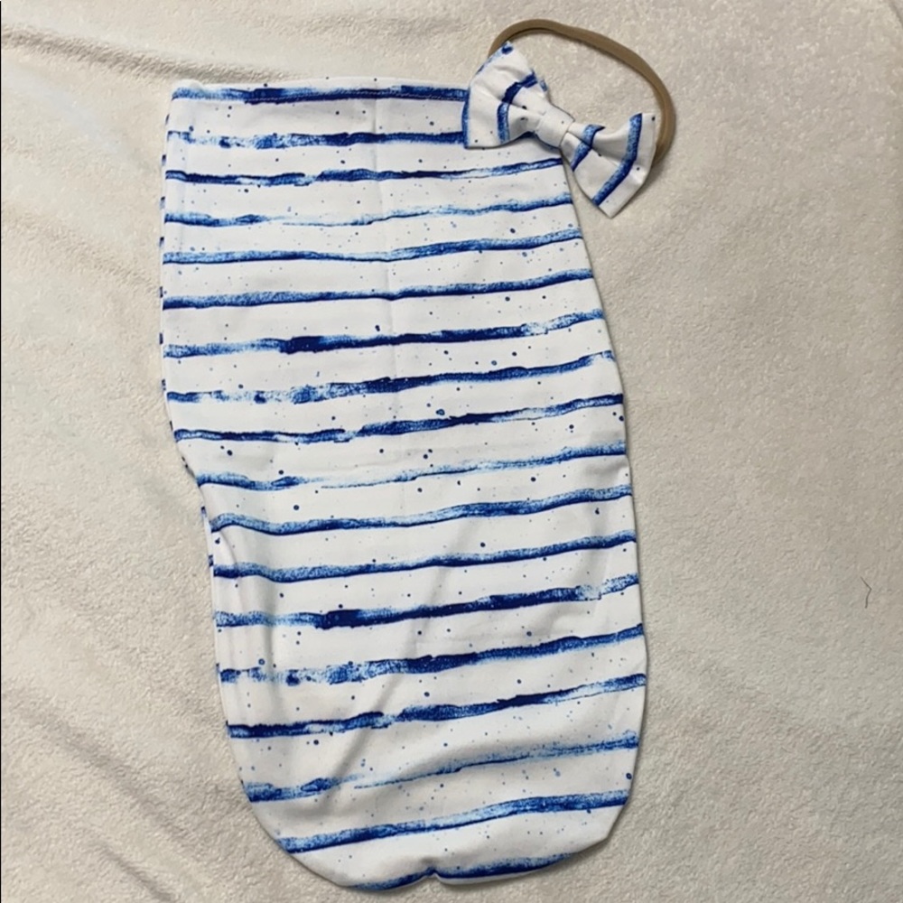 Newborn swaddle sack ! Trendy , great for photos